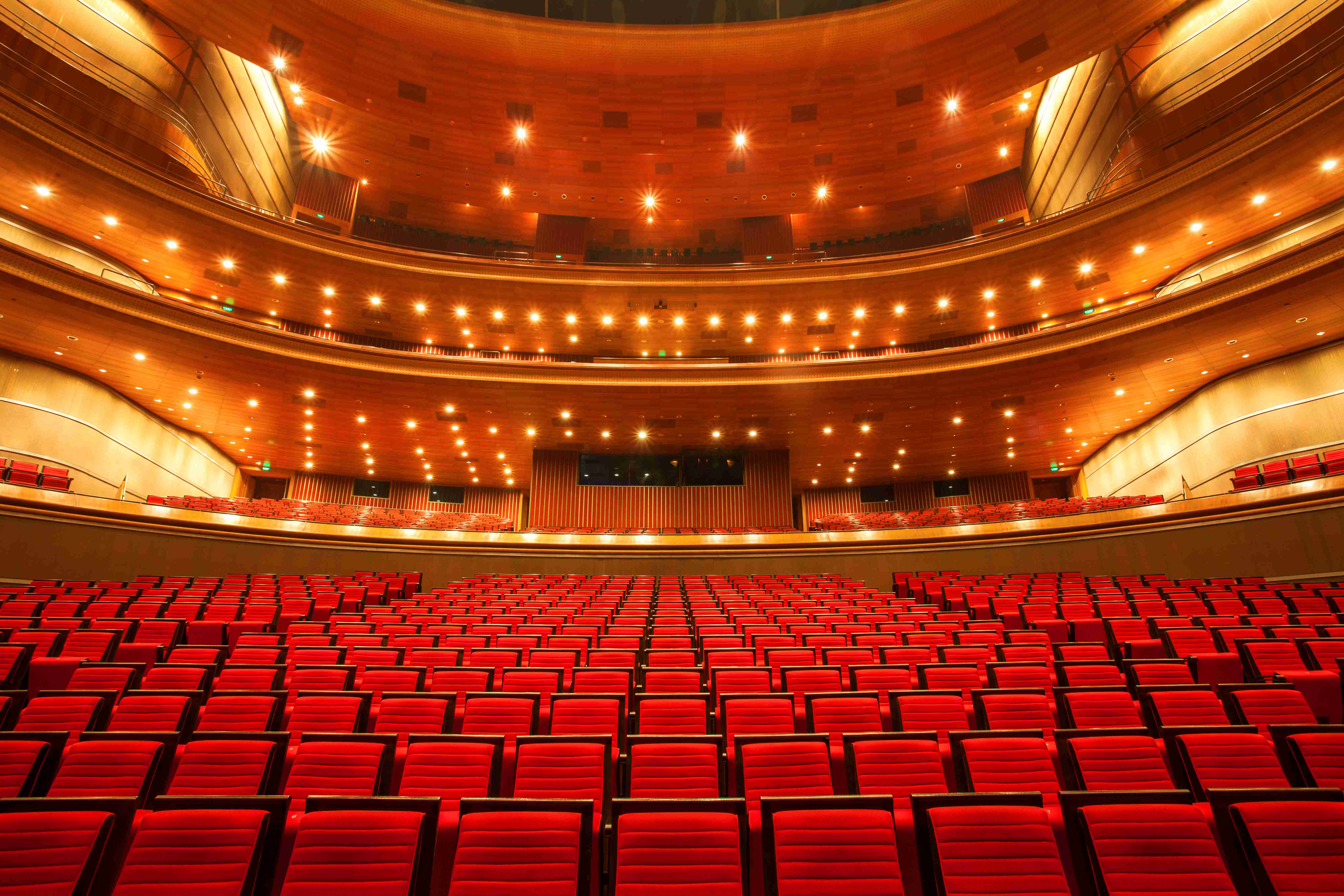 interior of the theater « Temple Sholom